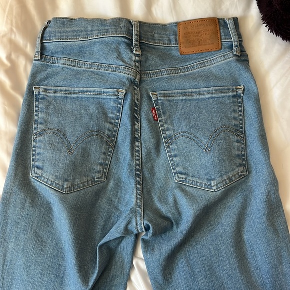Levi jeans. - Picture 4 of 5